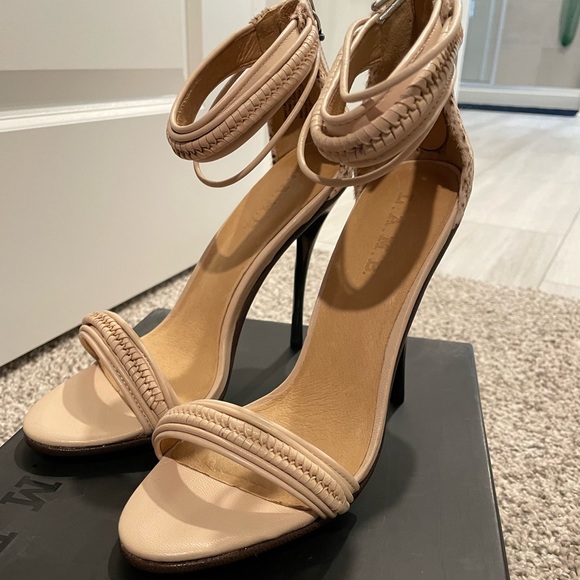 L.A.M.B Kanye Sandals - Picture 4 of 4